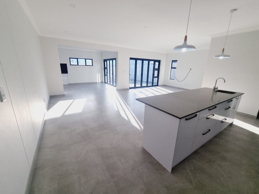 3 Bedroom Property for Sale in Sandown Western Cape